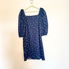 Robe à pois avec manches