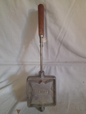 Ancien moule à gaufre, gaufrier, appareil à croque monsieur Aluminium L'Etoile