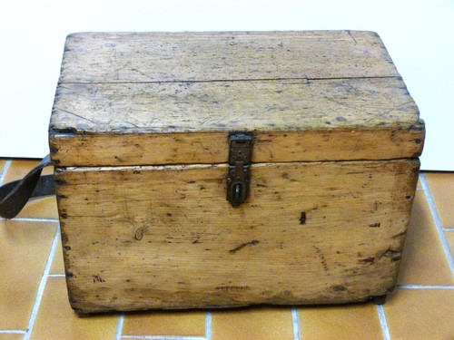 Ancienne caisse outils en - caisse, a