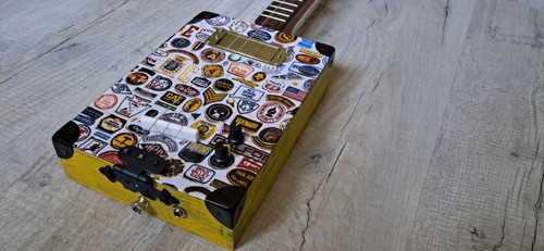 Cigar box guitar g 3 - cigar,