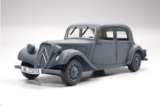 Tamiya 26529 - Maquette Citroen Traction 11CV 8ème Air Corps, 2ème GM - 1:48