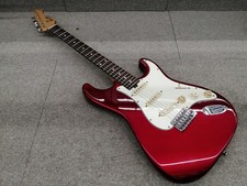 Guitare électrique BACCHUS BST-650CAR type Stratocaster