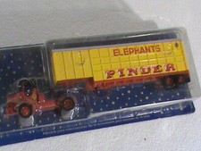 collection HACHETTE CIRQUE