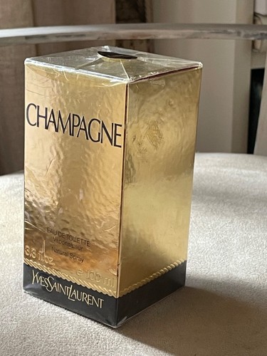 Rare eau toilette - rare.,