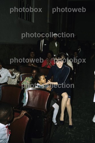 Mireille mathieu exclusive - mireille,