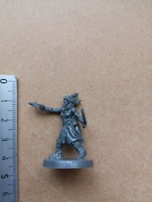 FEMALE HALF ORC ROGUE