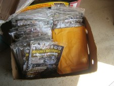 COLLECTION INSIGNES MILITAIRES ATLAS ARTHUS SOUS BLISTER