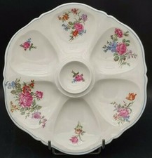 ASSIETTE A HUITRES PORCELAINE A DECOR DE FLEURS FILETS BLEUS D 25,5cm XXème