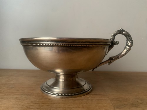 Une ancienne coupe sur - ancienne,