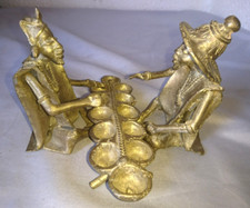 ANCIEN 3 STATUETTES FIGURINES HOMME FEMME JOUENT JEU MANCALA AWALE ART AFRICAIN