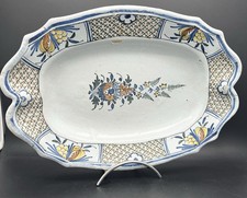 Plat oval en faïence décor