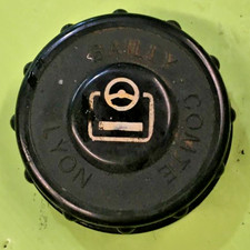 Bouchon huile Direction Assistée / RENAULT 1.9D F8Q / MEGANE 1