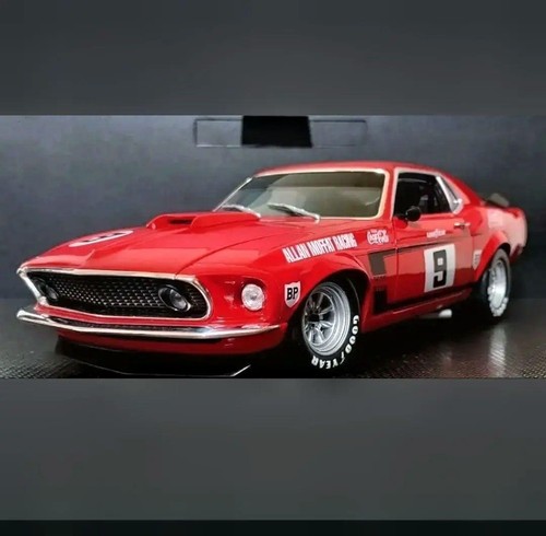 Ford mustang boss - 1/18,