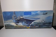 MAQUETTE HELLER PORTE AVIONS