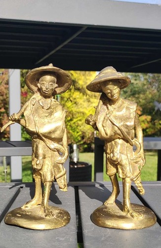 Paire figurines paysans - paire,