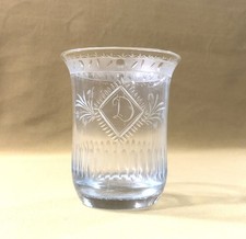 ancien verre / gobelet forme