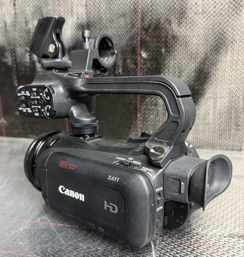 Canon xa11 camcorder 20x - xa11,