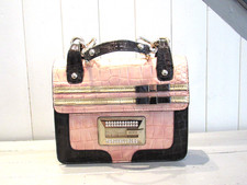 SAC A MAIN CUIR VERNIS SATINE