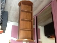 meuble TV sur colonne de diamètre 45 avec étagères