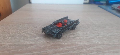 Batmobile black corgi - (1/64),