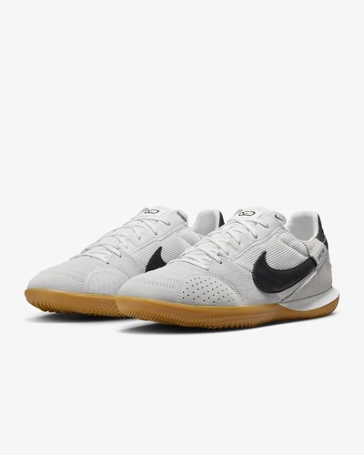 Chaussures football futsal - chaussures,