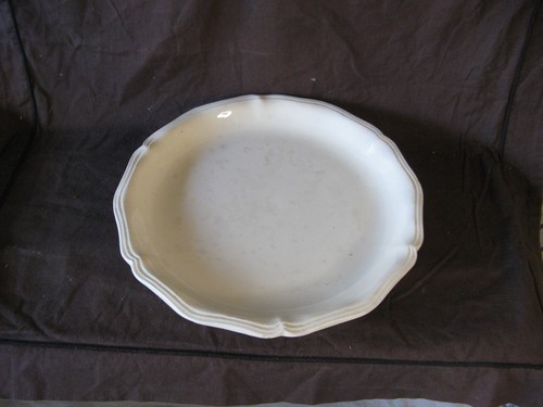 Rare plat biscuit sur - à,