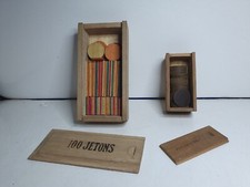 DEUX BOITES DE JETONS  ANCIENS