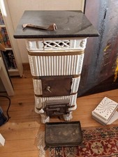 Vieux poele faience blanc - en,