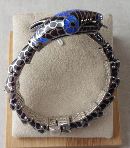 Ancien bracelet forme - , serpent