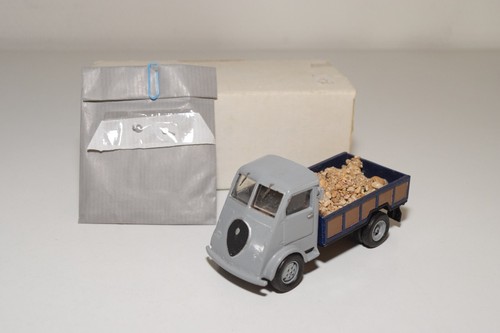 A40 idem peugeot - 1:43,