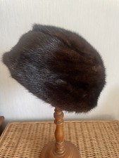 toque année 60 en fourrure