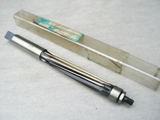 alesoir expansible au milieu diamètre 17mm coupe à droite HSS  (e128)