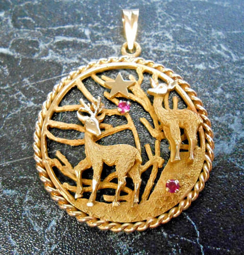 Superbe pendentif sertis - , de