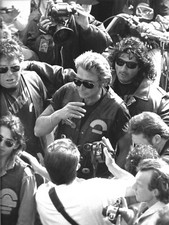 Johnny Hallyday / Adeline Blondieau  "  Photo Les Harley du cœur  "