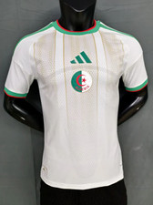 nouvelle Maillot de l'équipe