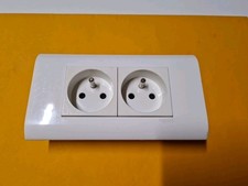 Legrand MOSAIC - Prise Complète 2P+T  73155 + 75014 plaque + 74806 support