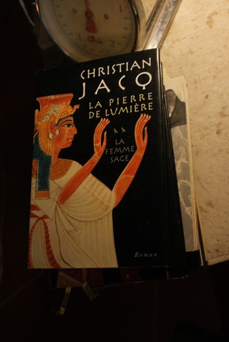 Livre pierre lumière la - pierre,
