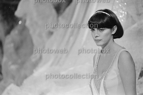 Mireille mathieu exclusive - *,