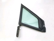 Vitre de custode avant gauche