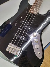 (Fender Japan) Guitare basse