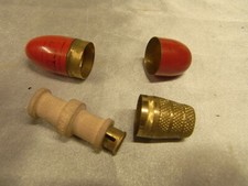 ANCIEN ETUI DE COUTURE VINTAGE Dé BOBINE FIL NECESSAIRE DE COUTURIERE BRODERIE