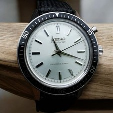 Seiko 5719-8980 Monopusher Chronograph Manual Vintage from 1964