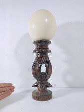 Oeuf d'Autruche sur Socle en