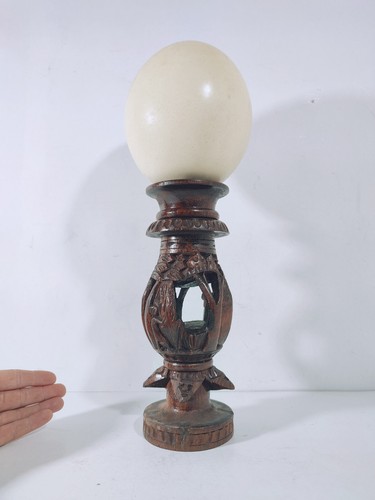 Oeuf autruche sur socle en - socle,