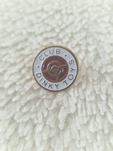 Pin club dinky toys - club,