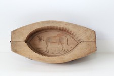 Moule à beurre en bois décor de vache époque début XXème