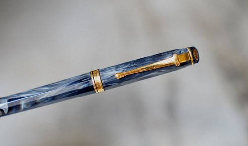 Magnifique stylo bille caran - bille,