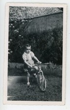 Photo photographie  SNAPSHOT 1952, vélo ancien bicyclette jouet