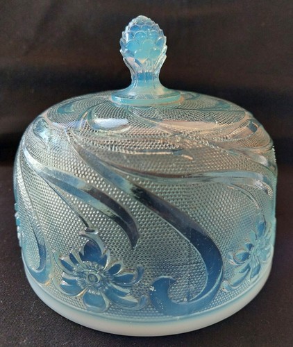 Ancienne cloche fromage en - ancienne, a
