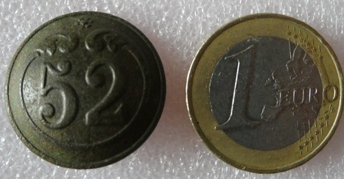 Bouton empire - empire, 52